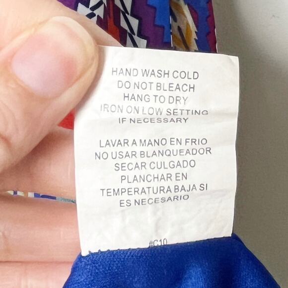 As U Wish Women's Trapeze Dress Size M Chevron Print Multicolor Keyhole Hardware - Picture 8 of 8